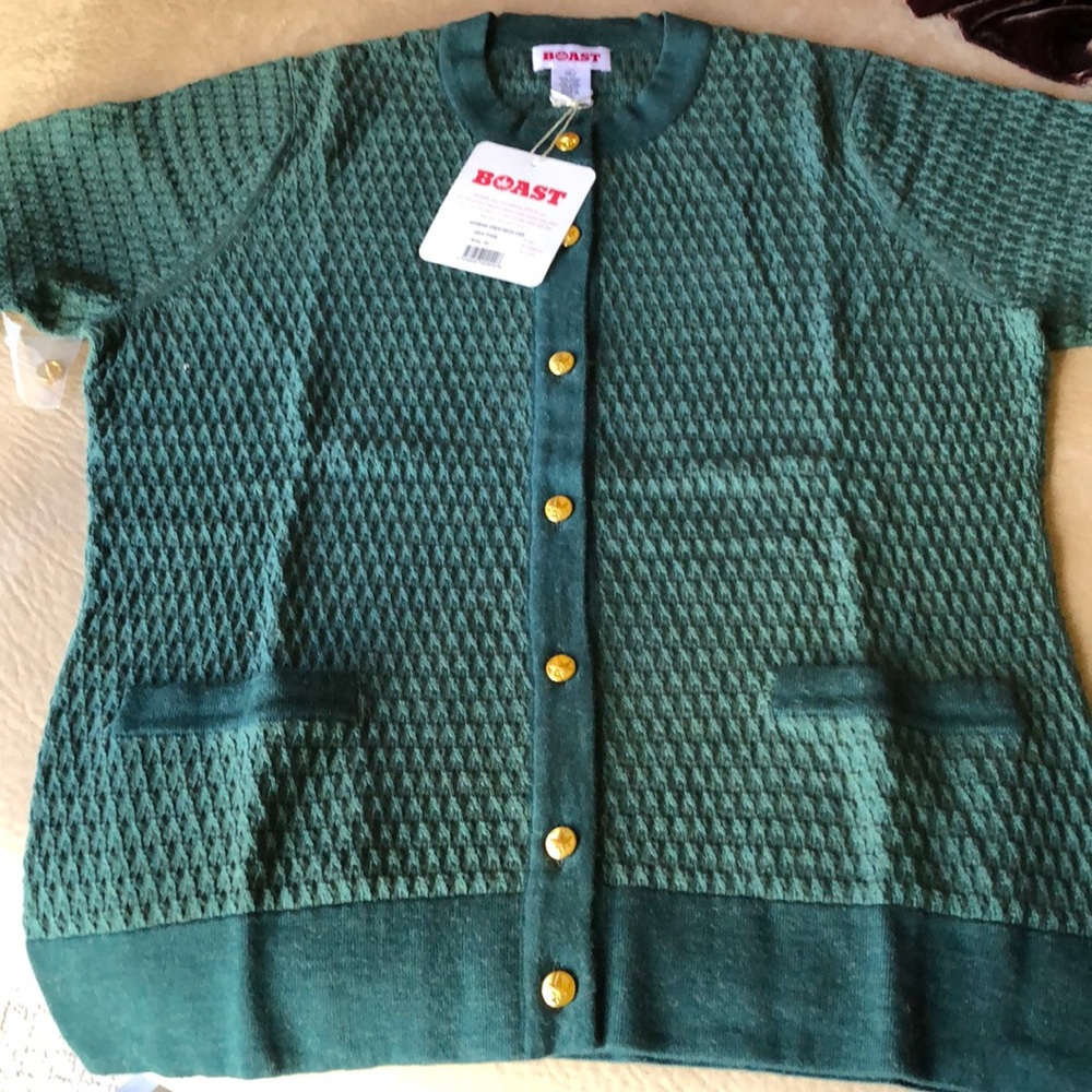 Women’s Crew Neck Cardigan